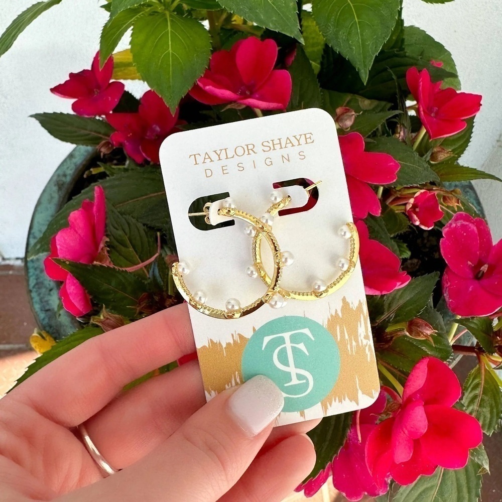 Taylor Shaye Sophie Pearl Gold Hoops Earrings